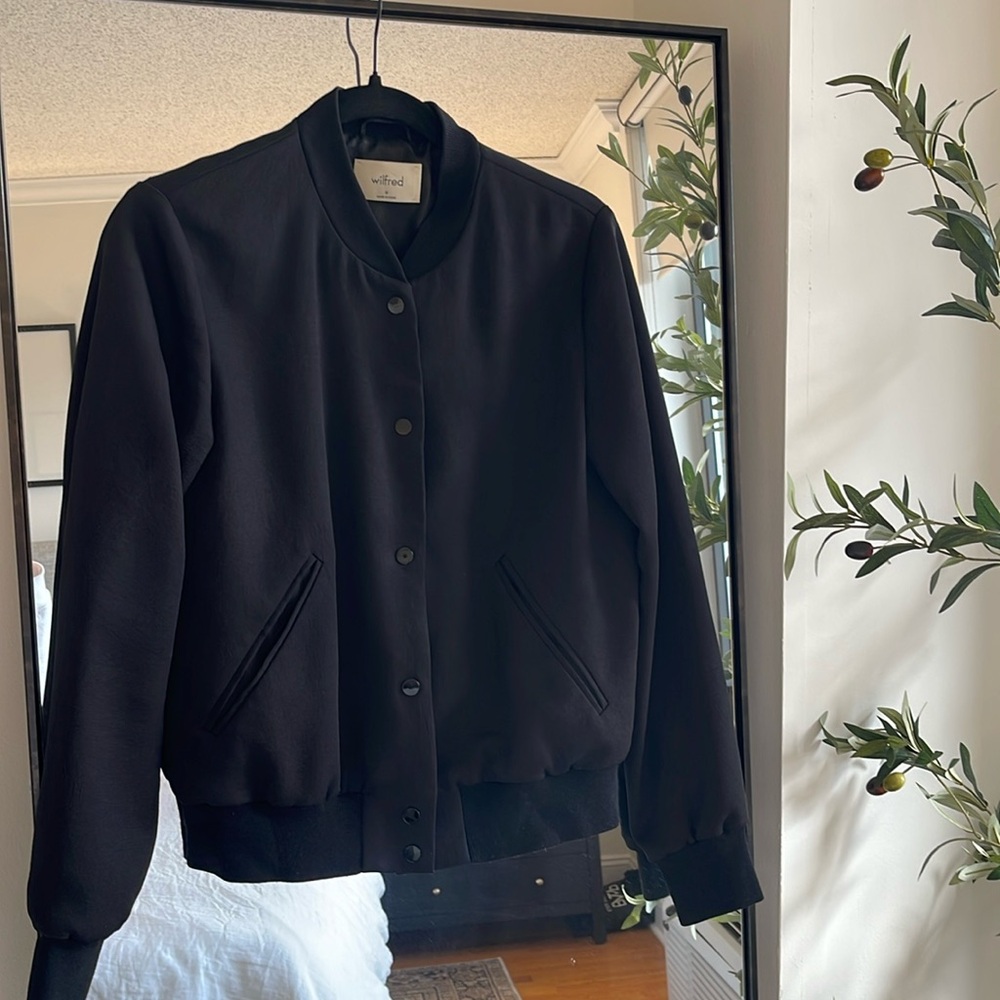 Wilfred Aritzia Bomber Jacket Black Women’s Medium